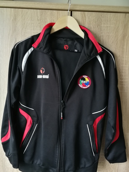 Schwarzer Trainingsanzug (Jacke und Hose) Größe XS