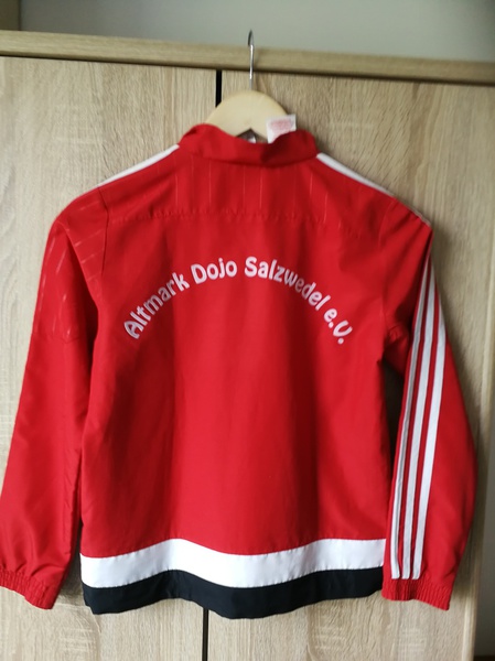 Fast neuwertige Trainingsjacke