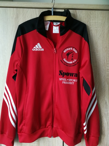 Fast neuwertige Trainingsjacke