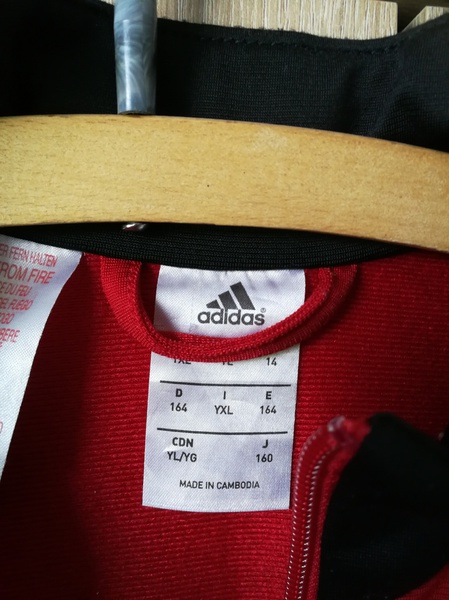 Fast neuwertige Trainingsjacke
