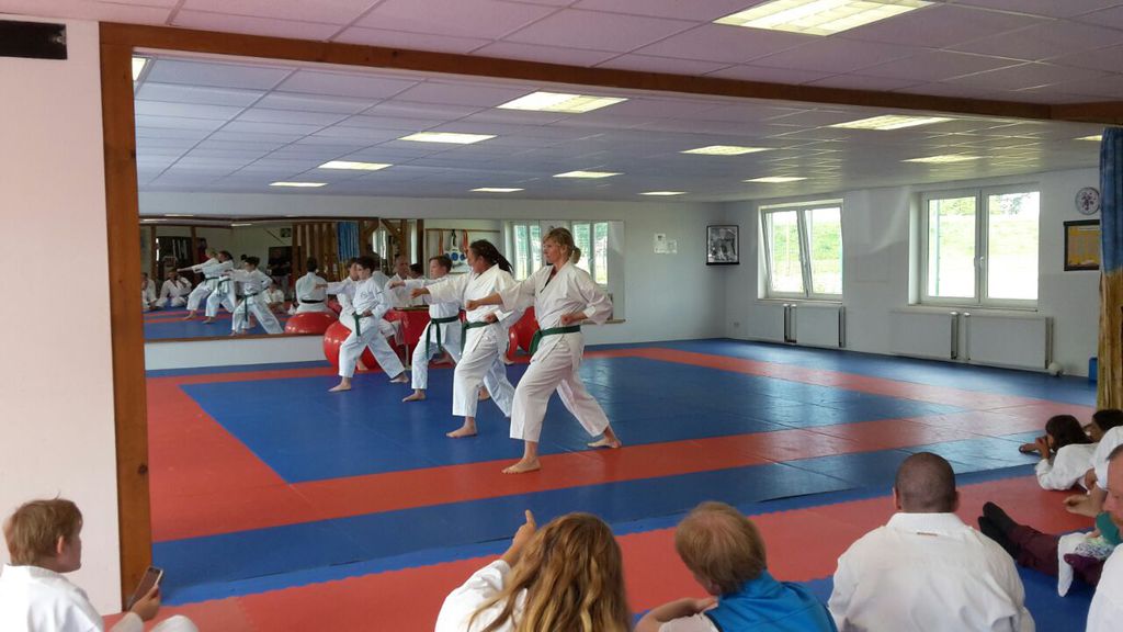 Prüfung im Dojo