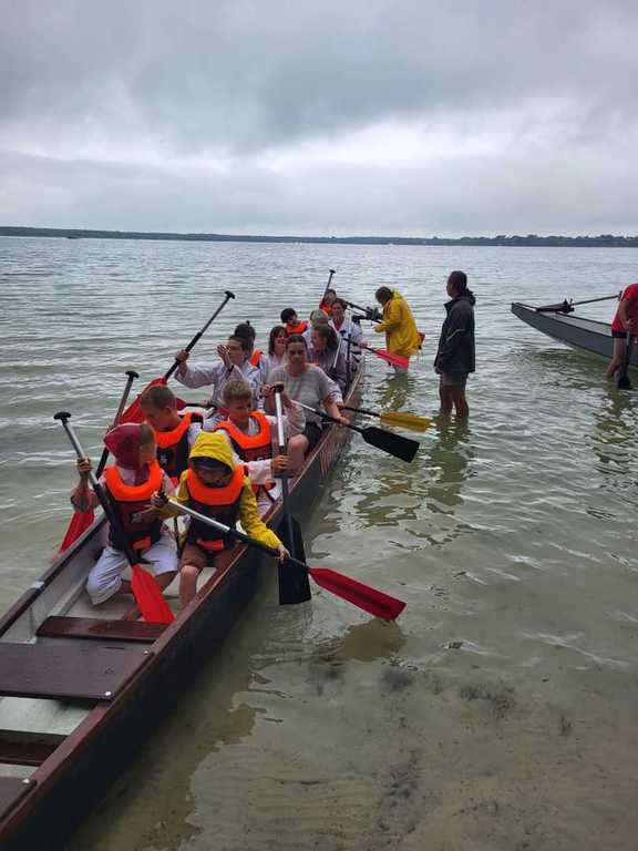 Wasser von unten und Wasser von oben - und trotzdem ein Riesenspaß: Das Sommerfest am Arendsee