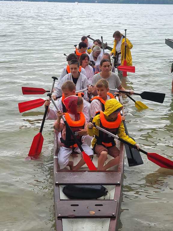 Wasser von unten und Wasser von oben - und trotzdem ein Riesenspaß: Das Sommerfest am Arendsee