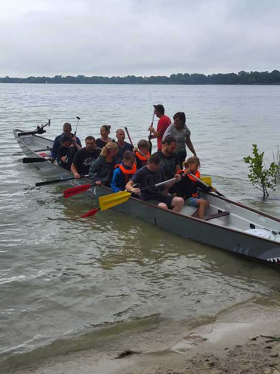 Wasser von unten und Wasser von oben - und trotzdem ein Riesenspaß: Das Sommerfest am Arendsee