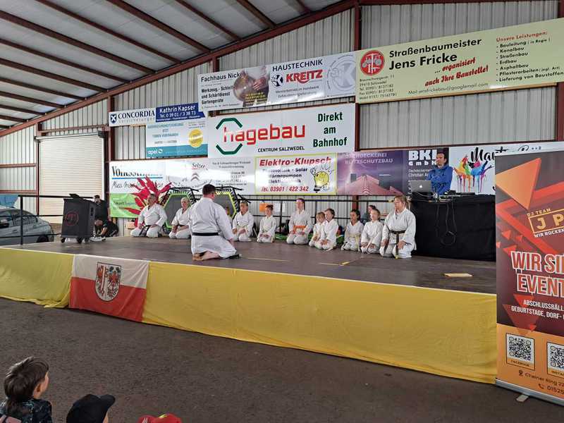 Vorführung des Dojo auf der Gesundheitsmesse